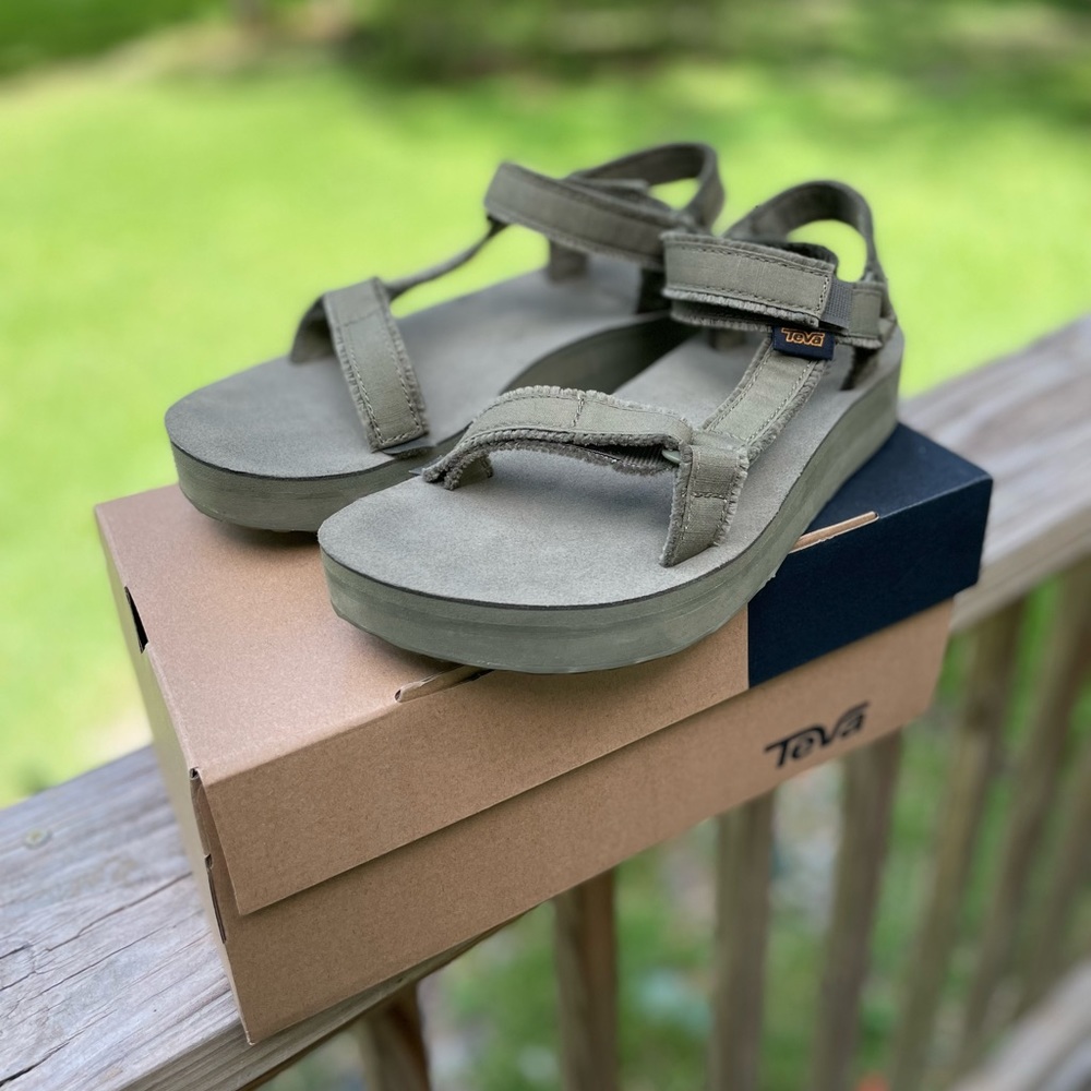 Teva, midform in green